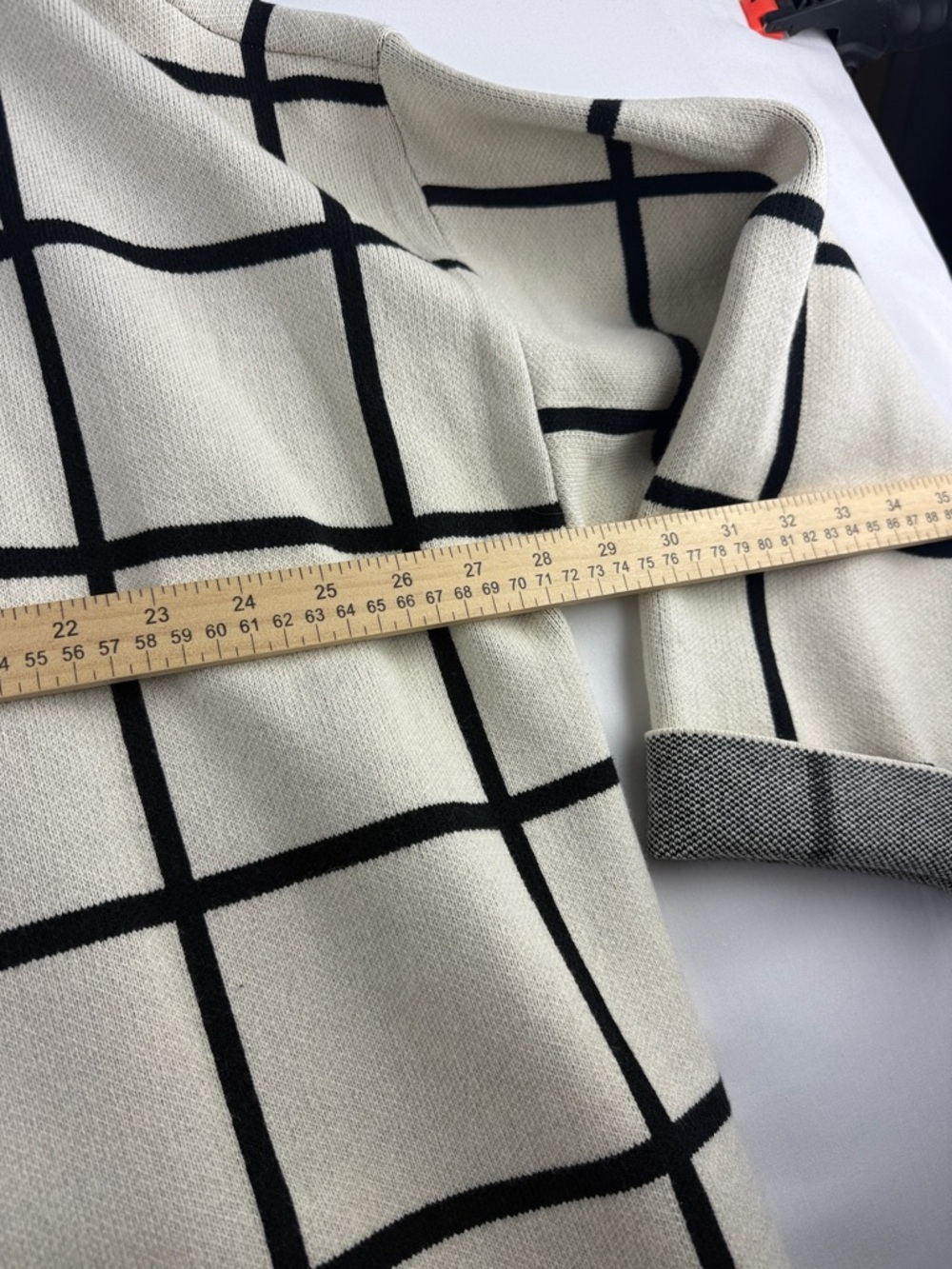 Lane Bryant Cream & Black Striped Heavy Knit Sweater Size 22/24 Like New - Picture 2 of 7
